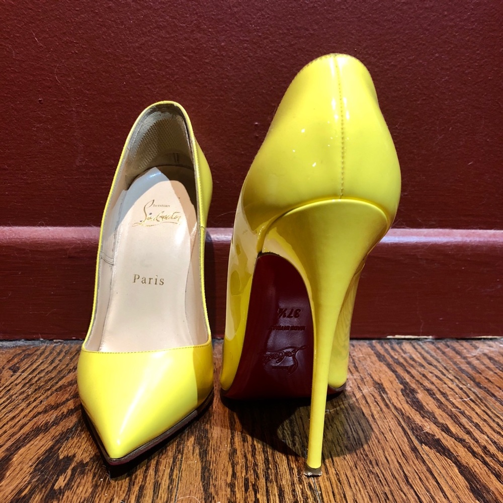 ❤️SOLD❤️ Christian Louboutin So Kate Yellow 37.5